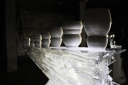 z fragile ice carving 18.JPG