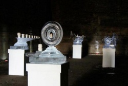 z fragile ice carving 35.JPG