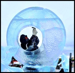 summer sunrise rooster ice carving 4.jpg