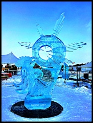 summer sunrise rooster ice carving 8.jpg