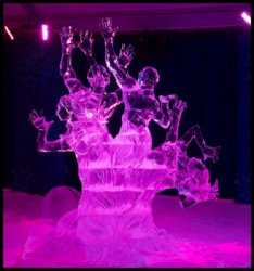 ottawa ice carving team 14.JPG